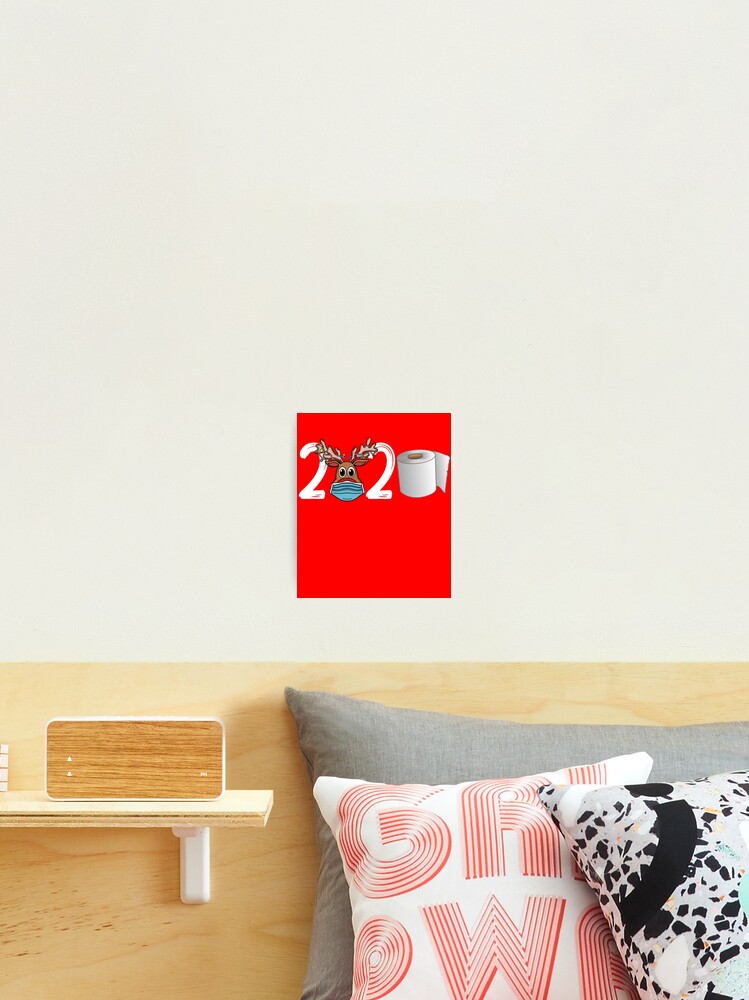 Thumbnail 2 von 3, Fotodruck, 2020 Reindeer In A Mask Toilet Paper Christmas Quarantine Gear designt und verkauft von DynamicDesign.