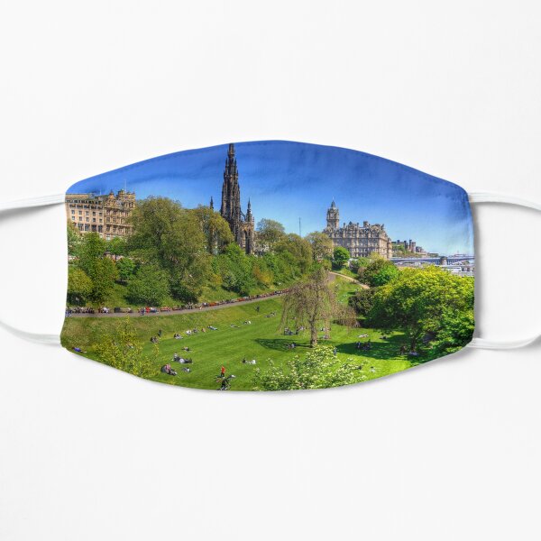 Spring day in the park Flat Mask