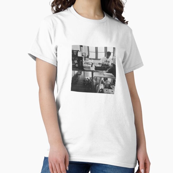 Vista previa del artículo con la obra «Estudio J Dilla Home», diseñado y vendido por Blk0Rec.