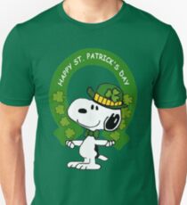 Snoopy Happy St Patricks Day Unisex T-Shirt
