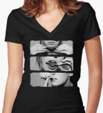 Girls love blunts Women's Fitted V-Neck T-Shirt