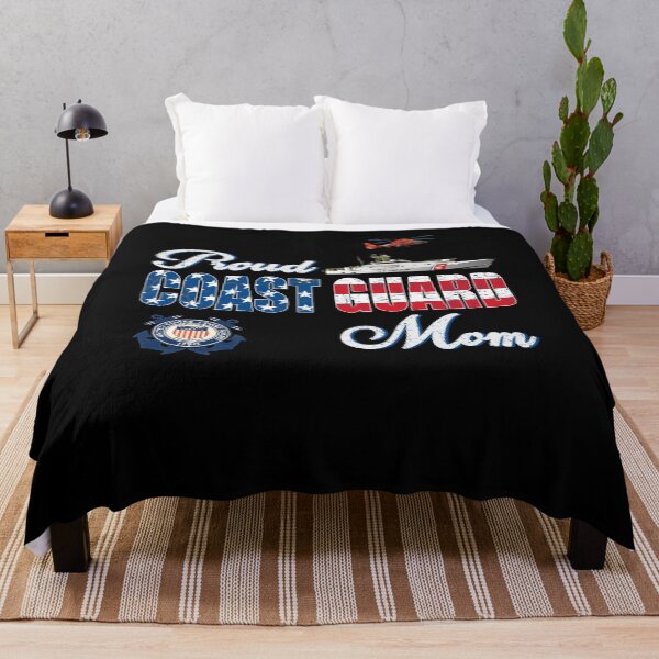 Artikelvorschau, Stolze Küstenwache Mama US Militär Shirt Muttertag Frauen T-shirt USCG Veteranentag 4. Juli patriotischen Geschenk entworfen und verkauft von Genesis68.