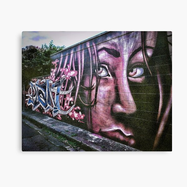 Eyes to die for Canvas Print