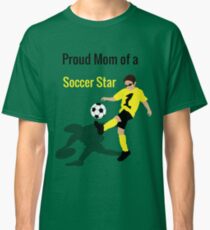 Fußballjunge (Mama) Classic T-Shirt