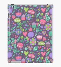 Macarons and flowers iPad Case/Skin