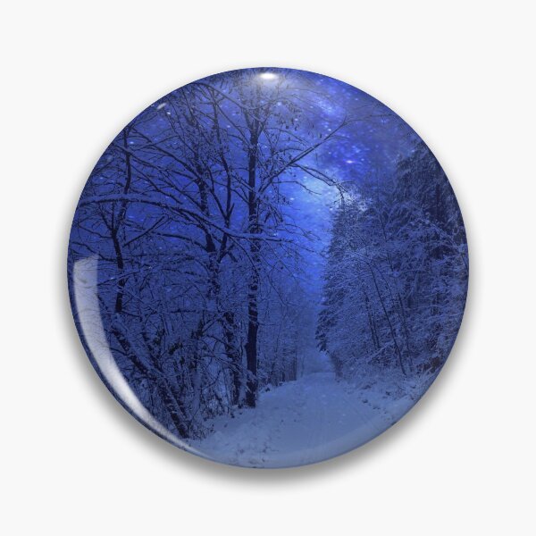 Artikelvorschau, forest in winter with starry sky entworfen und verkauft von ToniStauche.