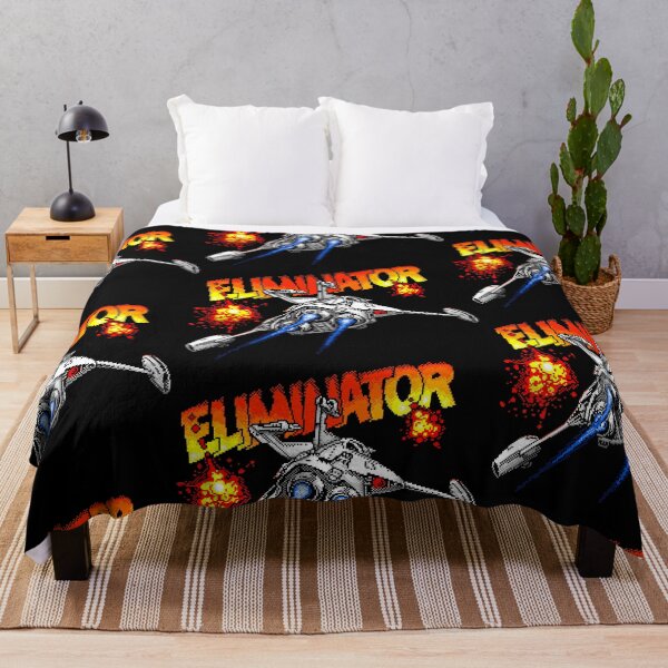 Aperçu de l'œuvre Éliminateur 8 bits art créée et vendue par 8FistsofTees.