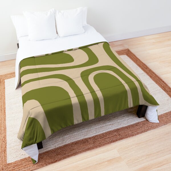 Palm Springs Retro Midcentury Modern Abstract Pattern in Mid Mod Beige and Olive Green Comforter