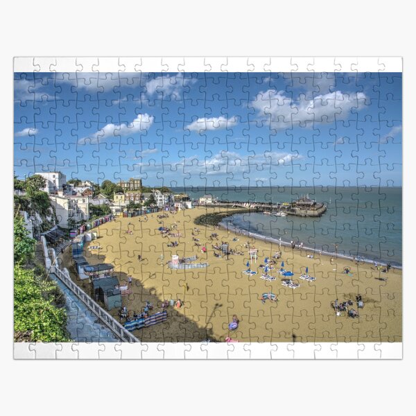 Artikel-Vorschau von Broadstairs Beach, designt und verkauft von hawkie.