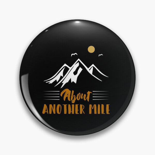 Artikelvorschau, Über eine andere Meile Wandern T-Shirt entworfen und verkauft von Moonfrogfashion.