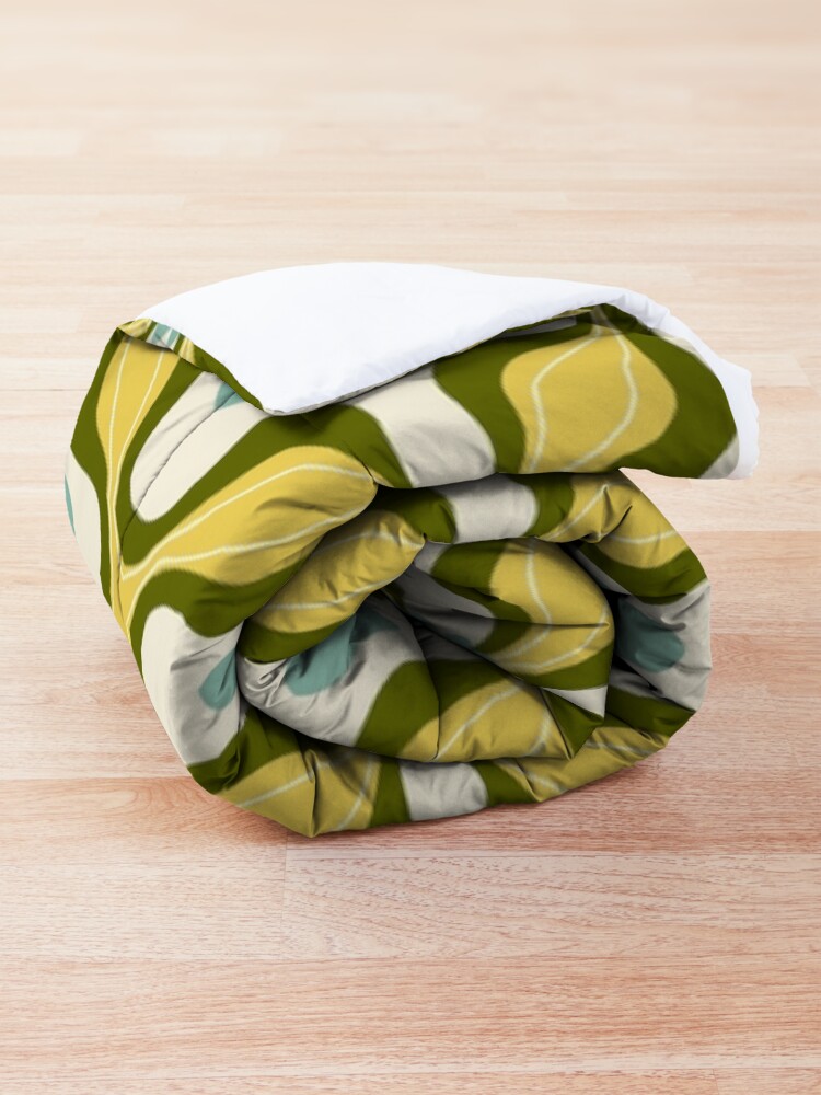 Alternate view of Retro groovy floral vintage 70s pattern Comforter