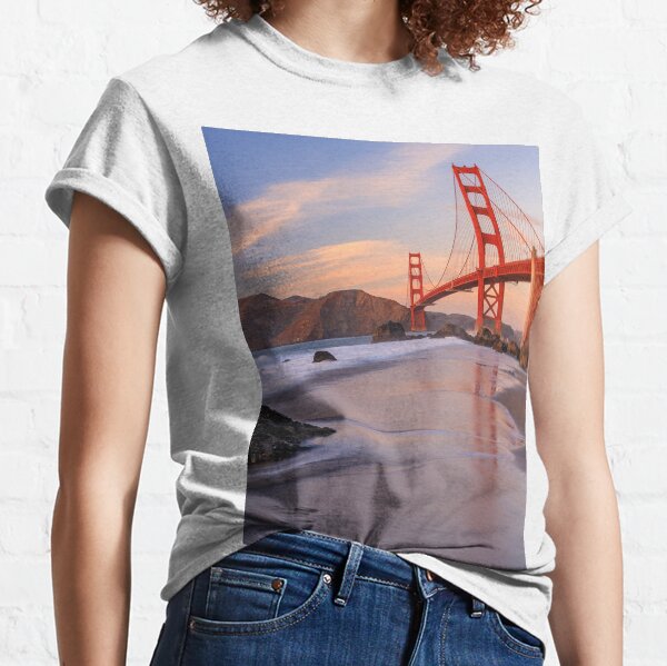 Famous Golden Gate Bridge in San Francisco at sunset Classic T-Shirt