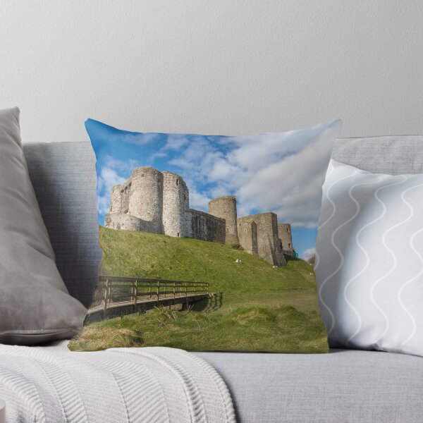 Aperçu de l'œuvre Kidwelly Castle South Wales créée et vendue par Leighton Collins.