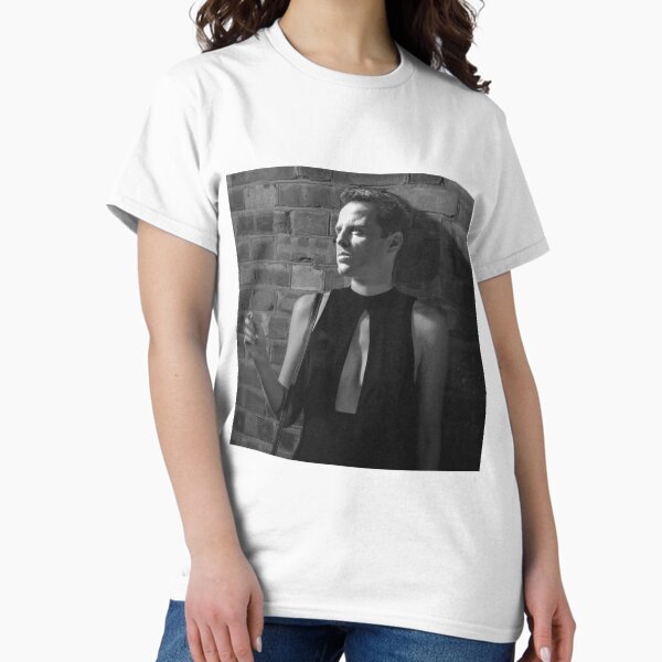 Vista previa del artículo con la obra «Mono de sacerdote caliente Fleabag», diseñado y vendido por fleabagmemes.