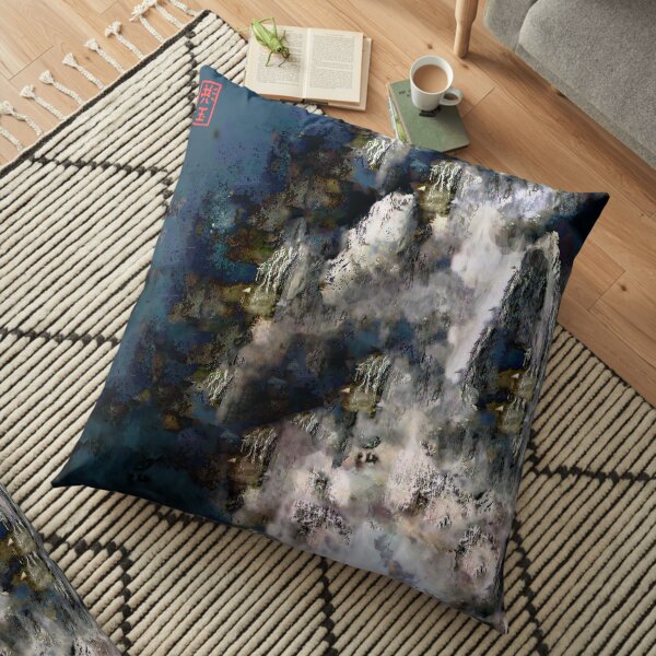 Murmur of the mountains Triptych n ° 2 Floor Pillow