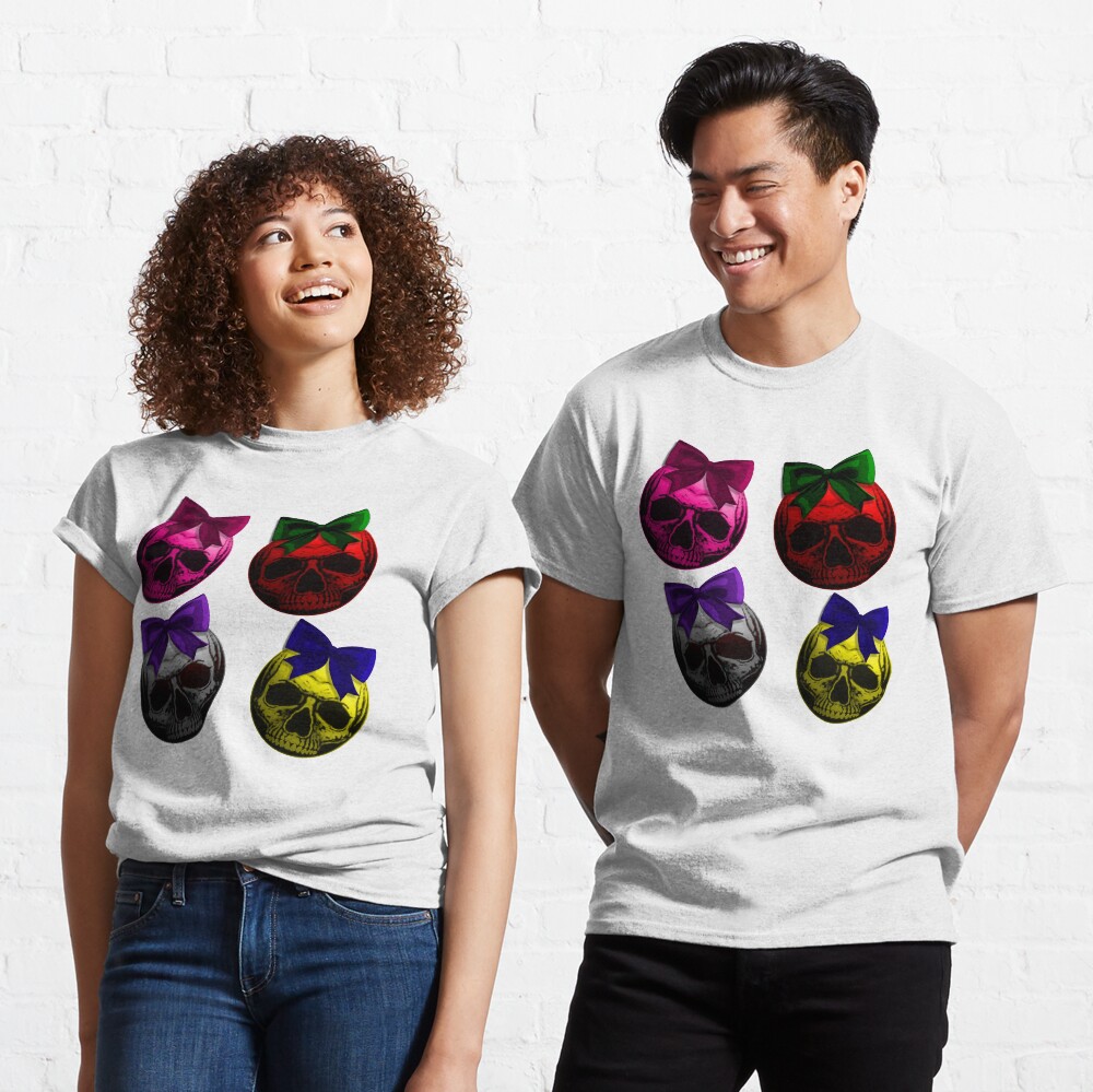 Skull Bauble - Christmas Ornament Pattern Classic T-Shirt