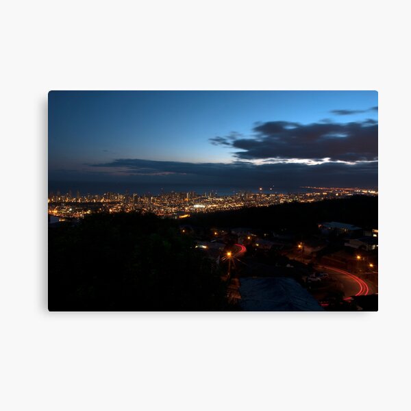 Honolulu at night Canvas Print