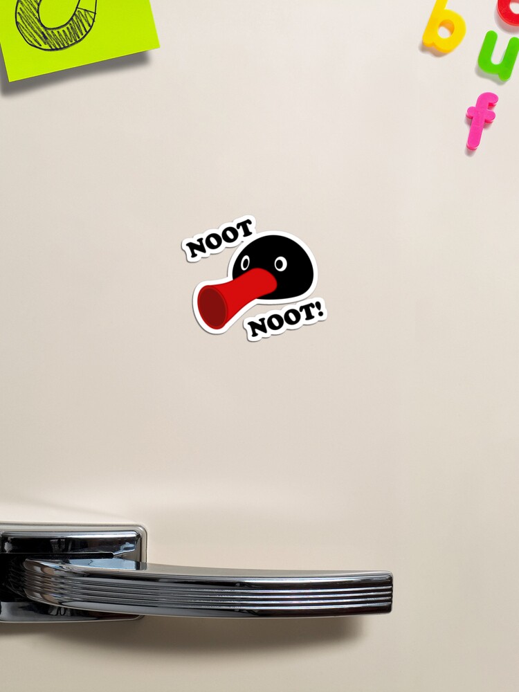 Imagen 1 de 3, Imán con la obra NOOT NOOT!, diseñada y vendida por Redkiwii.