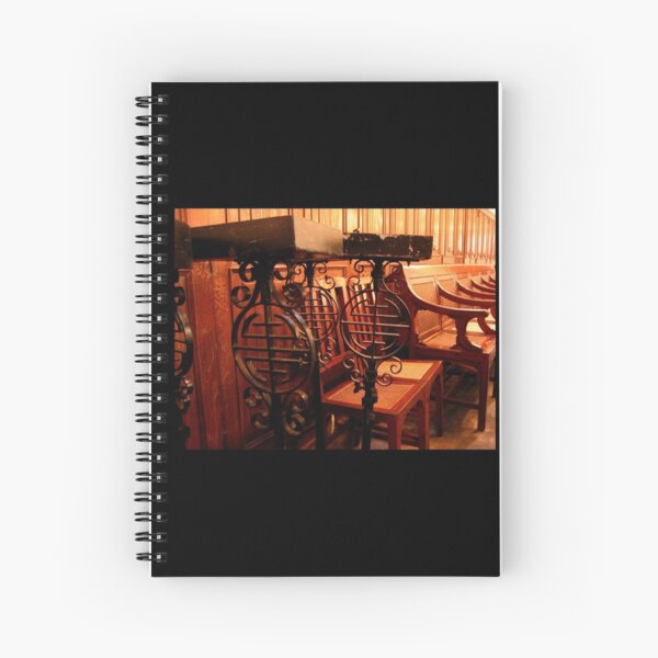 La beaute est dans le detail Spiral Notebook