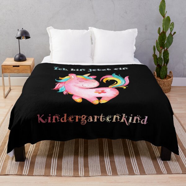 Artikelvorschau, Kinder Einhorn Kindergarten Kindergartenkind Kita Tiermotiv Design entworfen und verkauft von InesK-Design.