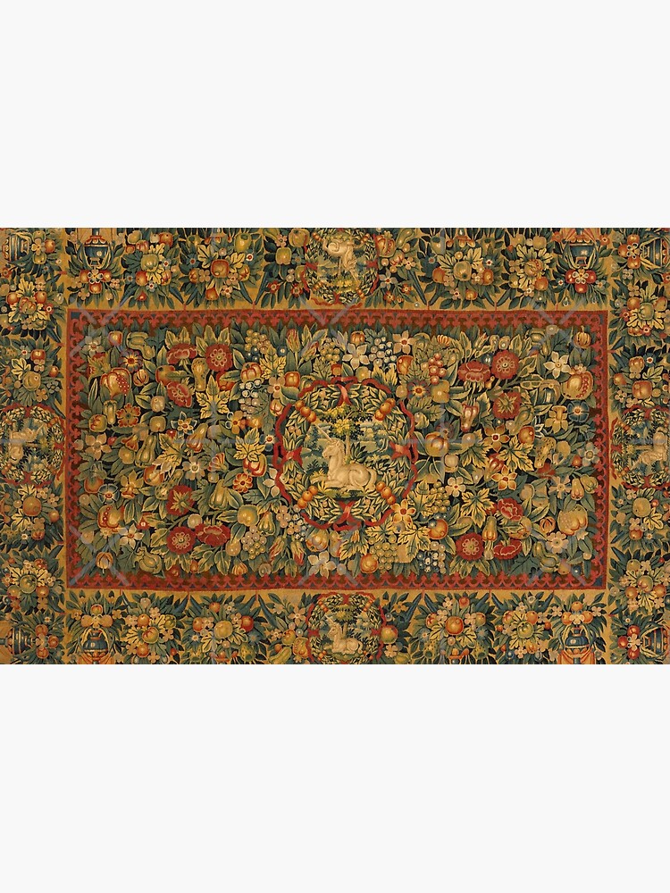 Aperçu 2 sur 2. Housse d'ordinateur avec l'œuvre Tapisserie florale médiévale à motif de licorne créée et vendue par epitomegirl.