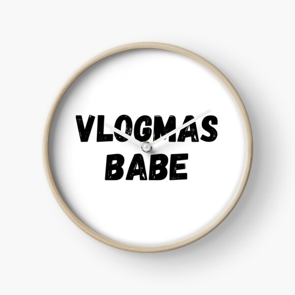 Item preview, Vlogmas Babe Regalo perfecto para YouTubers e Influencers en Navidad designed and sold by Nathalie Aynié.