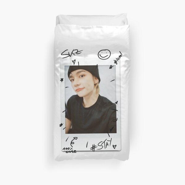 hyunjin sticker Duvet Cover