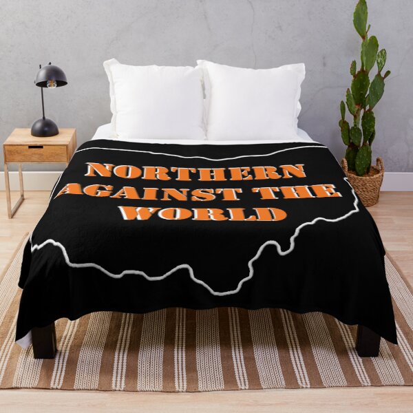 Artikelvorschau, Nord gegen die Welt entworfen und verkauft von KurtzyDesigns.