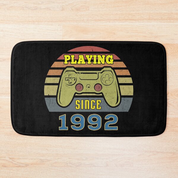Artikelvorschau, Spielen seit 1992 - Vintage Gaming Controller - Geboren 1992 entworfen und verkauft von looklock.