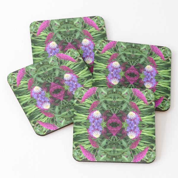 Aperçu de l'œuvre Botanical Beauty: Lilac Lupin rencontre Magenta Buddleia pour Magical Emerald Fusion créée et vendue par RoseAromas.