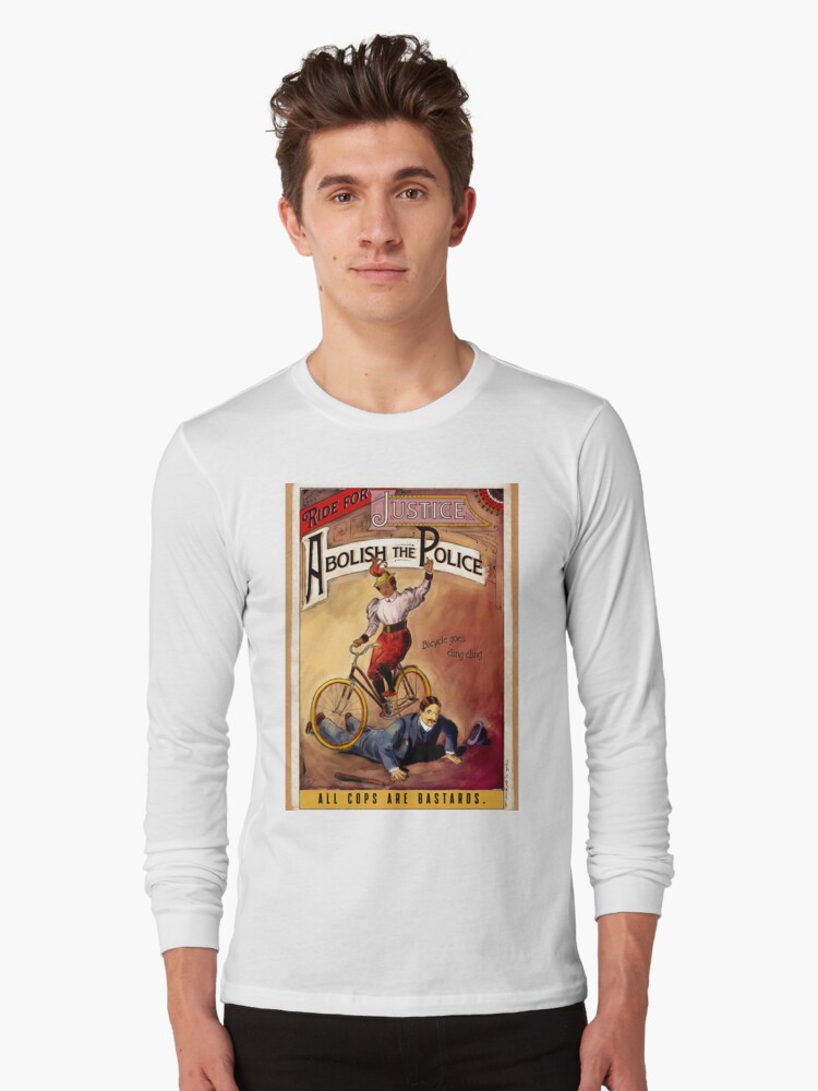 Aperçu 1 sur 5. T-shirt manches longues avec l'œuvre Roule pour la Justice - Abolis la Police créée et vendue par EchoppeDeLoki.