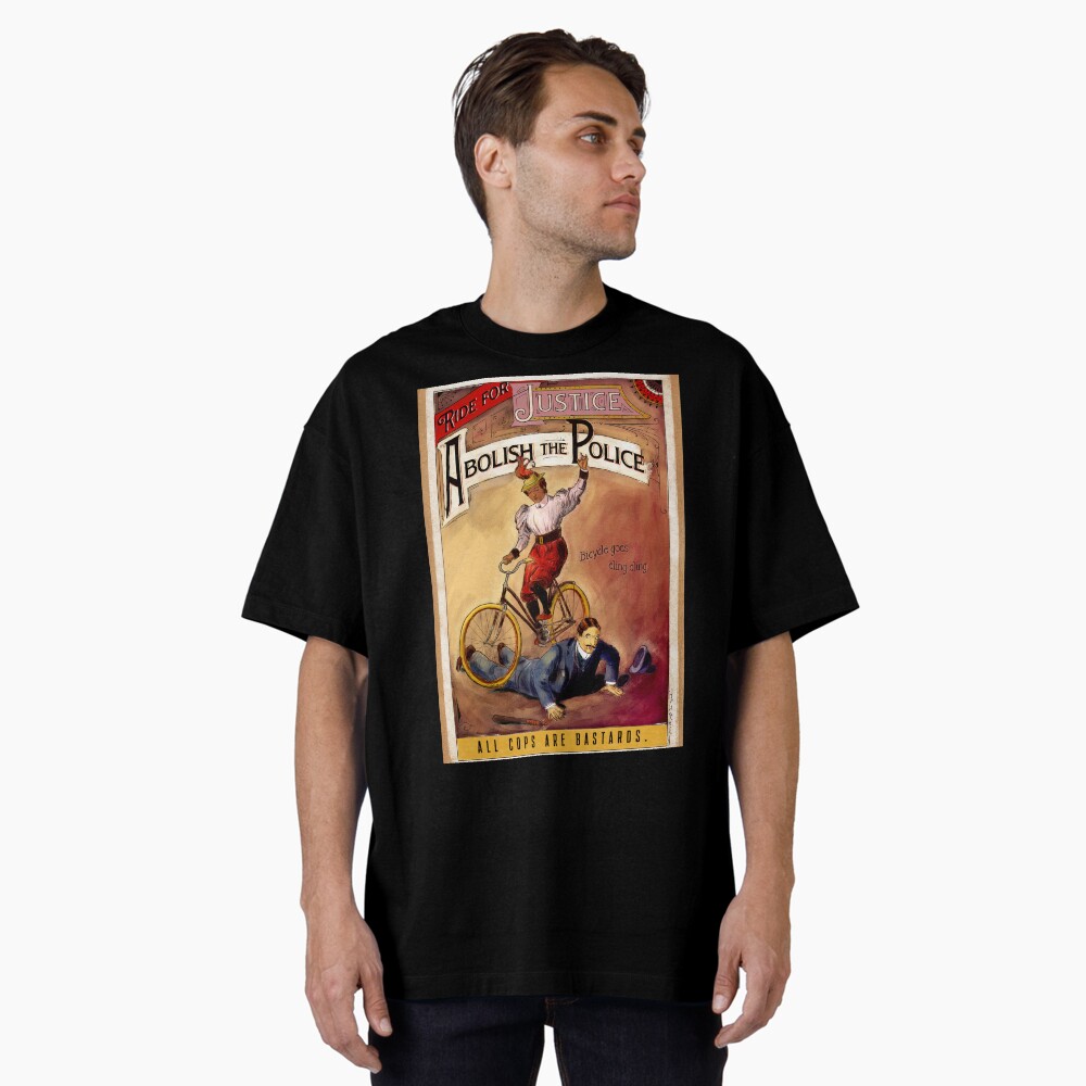 Aperçu de l'œuvre T-shirt oversize créée et vendue par EchoppeDeLoki.