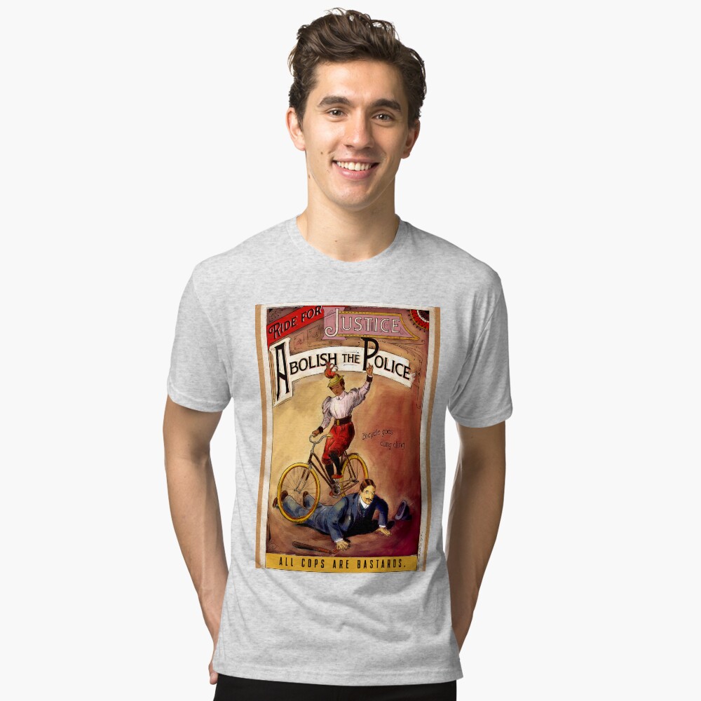 Aperçu de l'œuvre T-shirt chiné créée et vendue par EchoppeDeLoki.