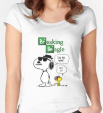 Breaking Beagle Women's Fitted Scoop T-Shirt