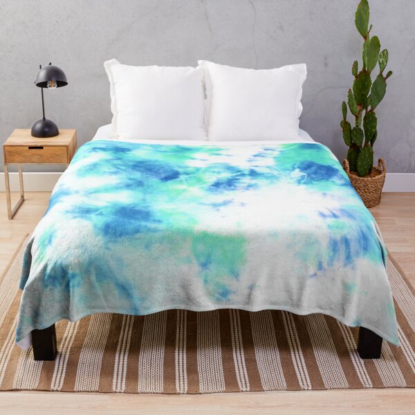 Artikelvorschau, Blue and Green Tie-Dye Spots entworfen und verkauft von Carolina Diaz.