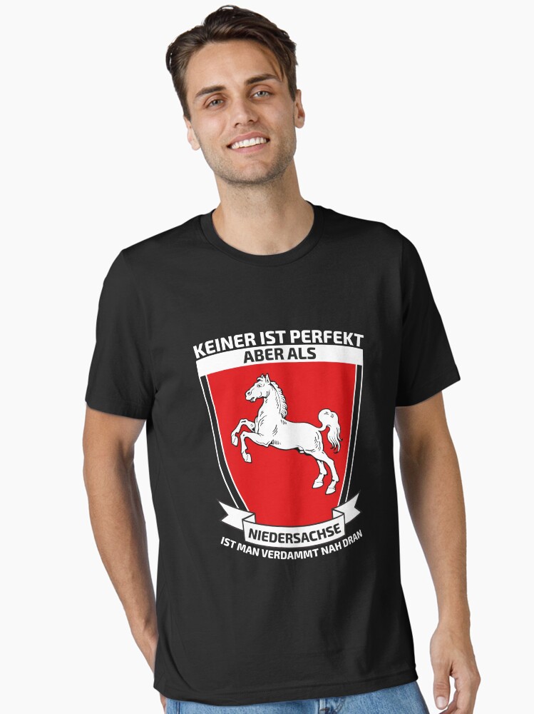 Thumbnail 2 von 7, Essential T-Shirt, Perfekte Niedersachsen designt und verkauft von dynamitfrosch.