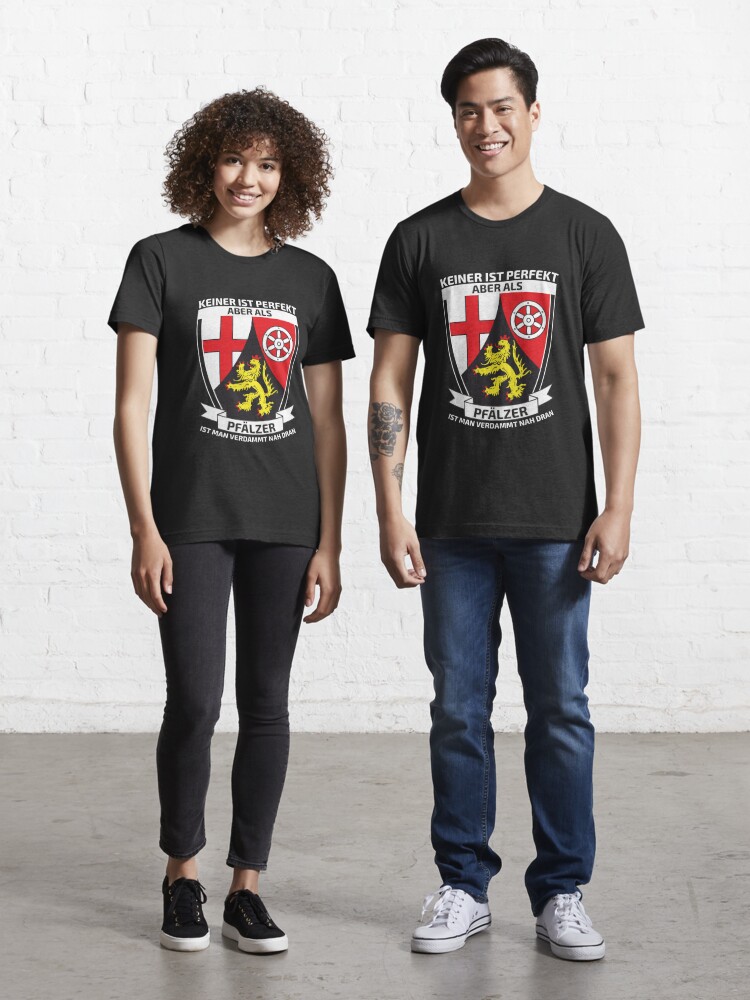 Essential T-Shirt mit Perfekte Pfälzer, designt und verkauft von dynamitfrosch
