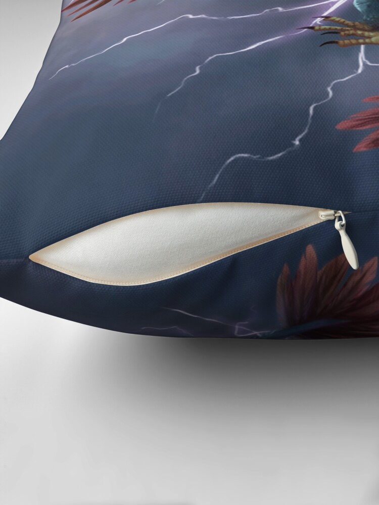 Thumbnail 2 von 4, Kissen, Triceradler designt und verkauft von Illumarie.