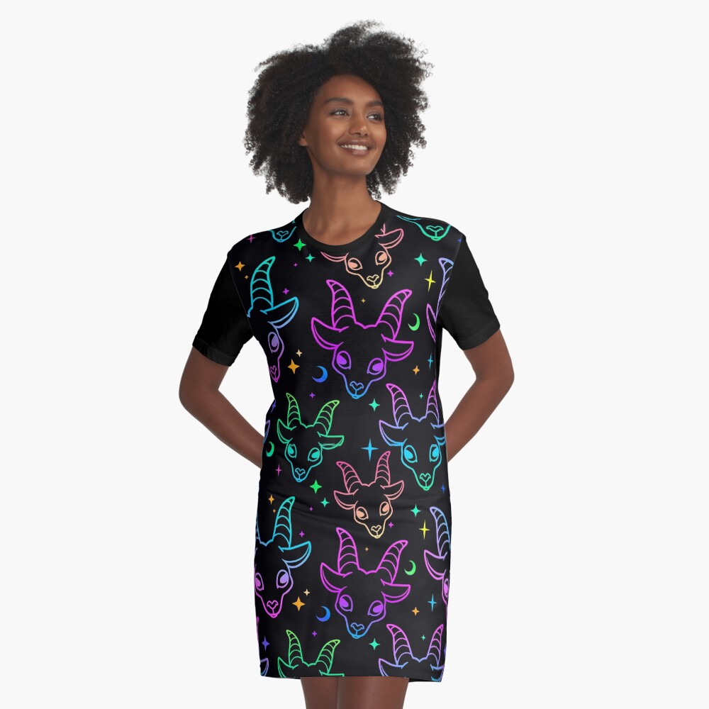 Vista previa del artículo con la obra «Vestido camiseta», diseñado y vendido por TheNakednun.