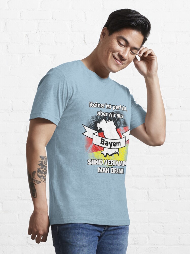 Thumbnail 3 von 7, Essential T-Shirt, Perfekt Bayern designt und verkauft von dynamitfrosch.