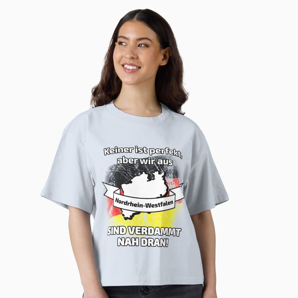 Artikel-Vorschau von Boxy T-Shirt, designt und verkauft von dynamitfrosch.