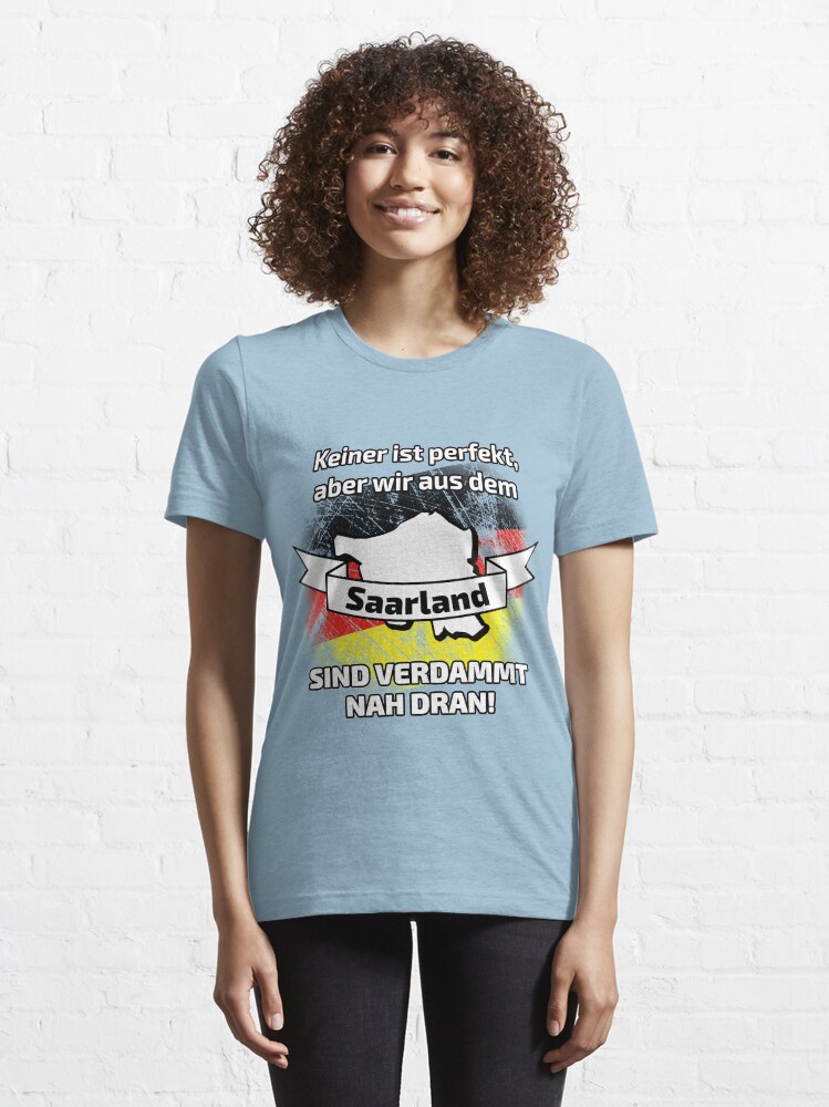 Thumbnail 6 von 7, Essential T-Shirt, Perfekt Saarland designt und verkauft von dynamitfrosch.