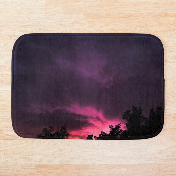 Aperçu de l'œuvre Beau coucher de soleil violet créée et vendue par Bryan Isaac Lee.