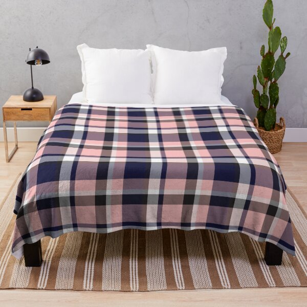 Artikelvorschau, Pink Navy Plaid Tartan Textured Pattern entworfen und verkauft von Siu-Hong Mok.