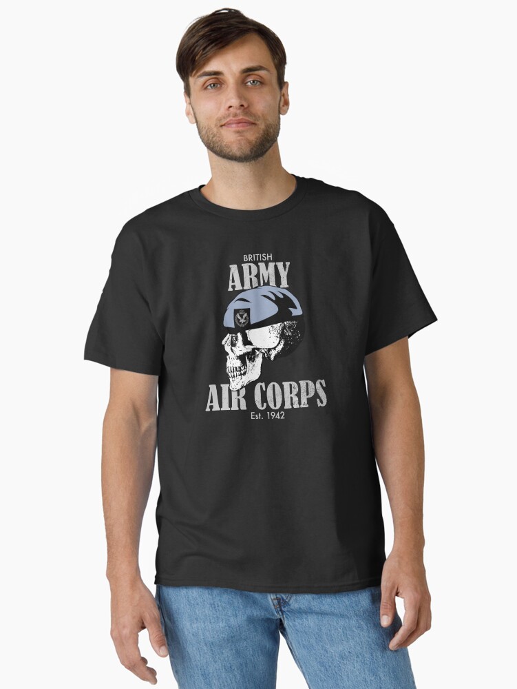 Imagen 1 de 7, Camiseta clásica con la obra Cuerpo Aéreo del Ejército (en dificultades), diseñada y vendida por StrongVlad.