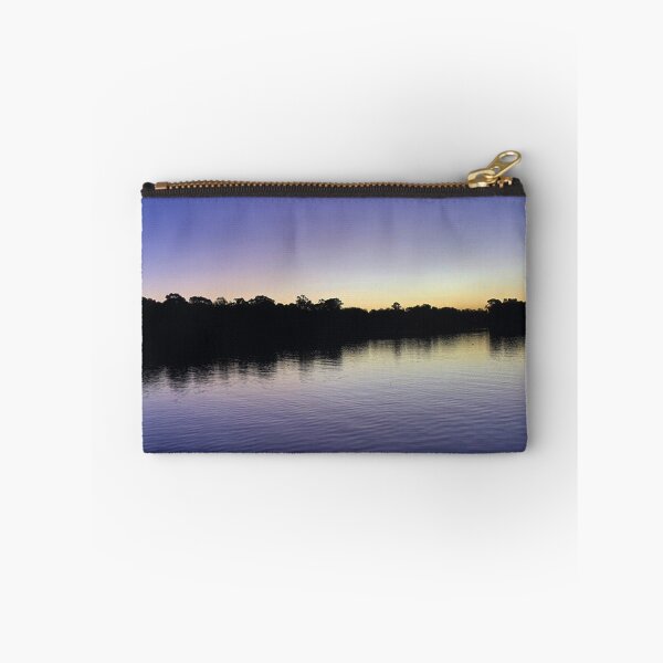 Artikelvorschau, Sonnenuntergang an einem Fluss. entworfen und verkauft von TheShahinDesign.