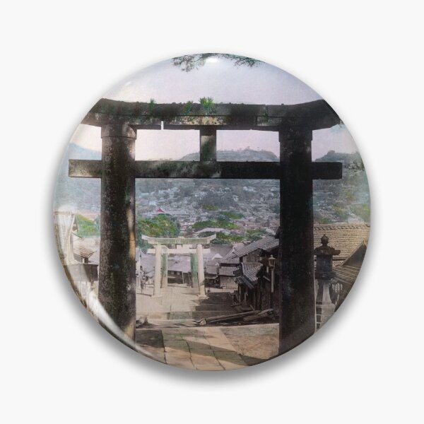 Artikelvorschau, Osuwa-Tempeltor aus dem 19. Jahrhundert in Nagasaki, Japan entworfen und verkauft von retrophotoworks.