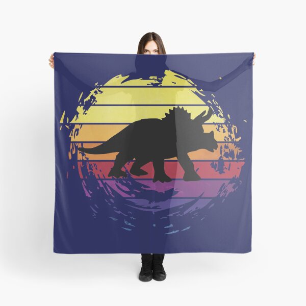 Artikelvorschau, Dinosaurier-Triceratops-Tier auf Retro-Hintergrund des Retrostyle entworfen und verkauft von ChatterFox.