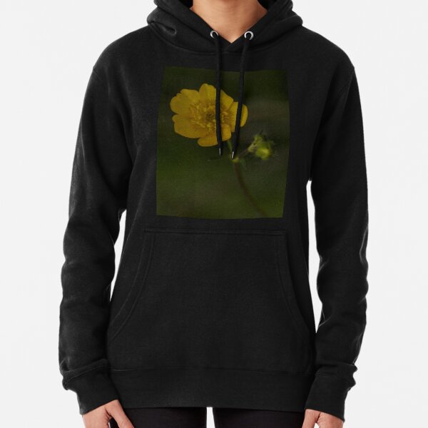Meadow Buttercup - Burntollet Woods, County Derry Pullover Hoodie