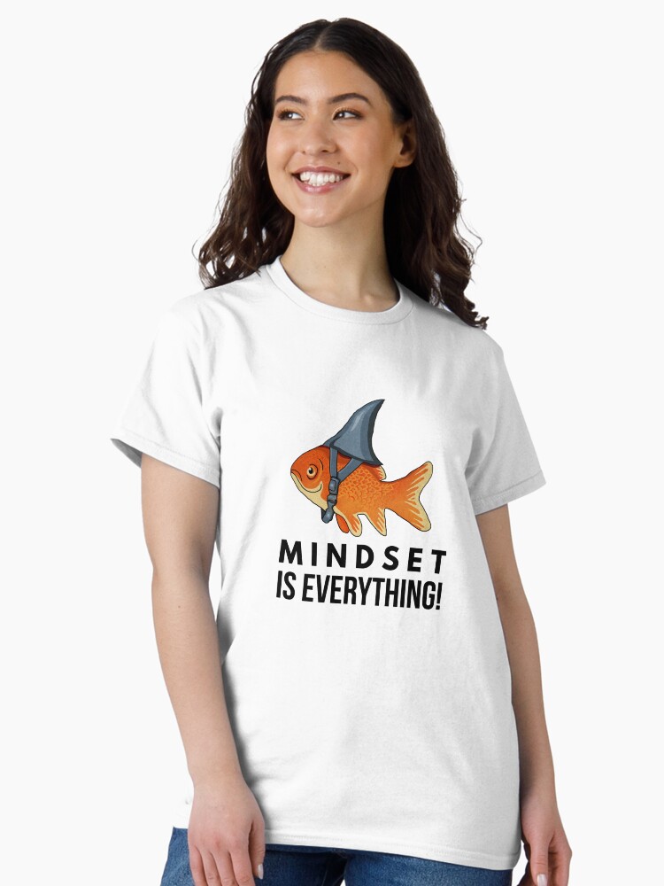 Thumbnail 2 von 7, Classic T-Shirt, Denkweise ist alles Goldfischhai Lustig Motivierend Großfisch Motivierend designt und verkauft von dukito.